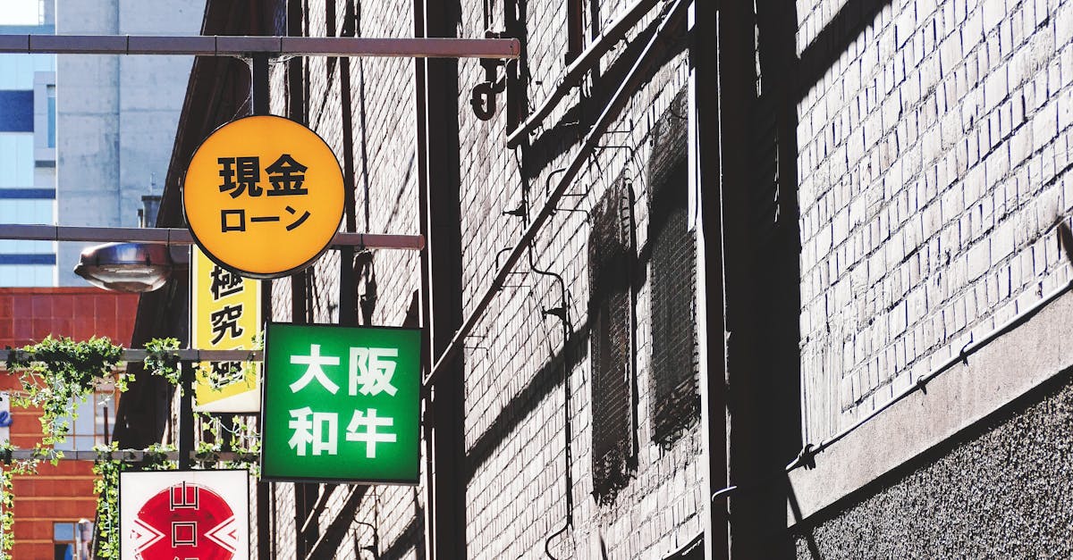 come in signage